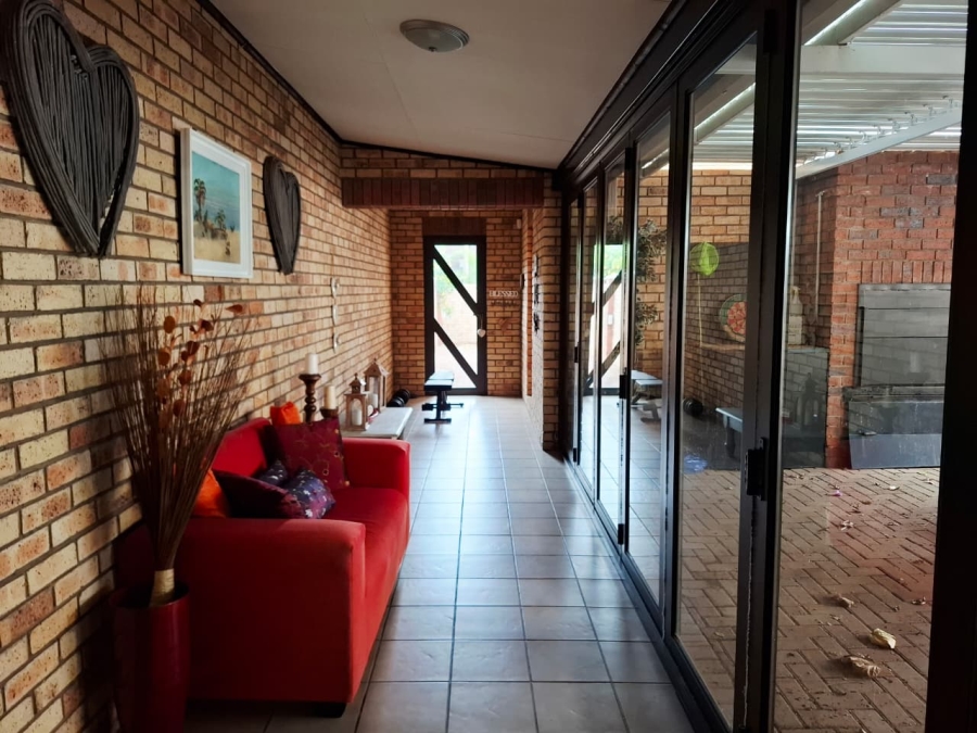 3 Bedroom Property for Sale in Langenhovenpark Free State